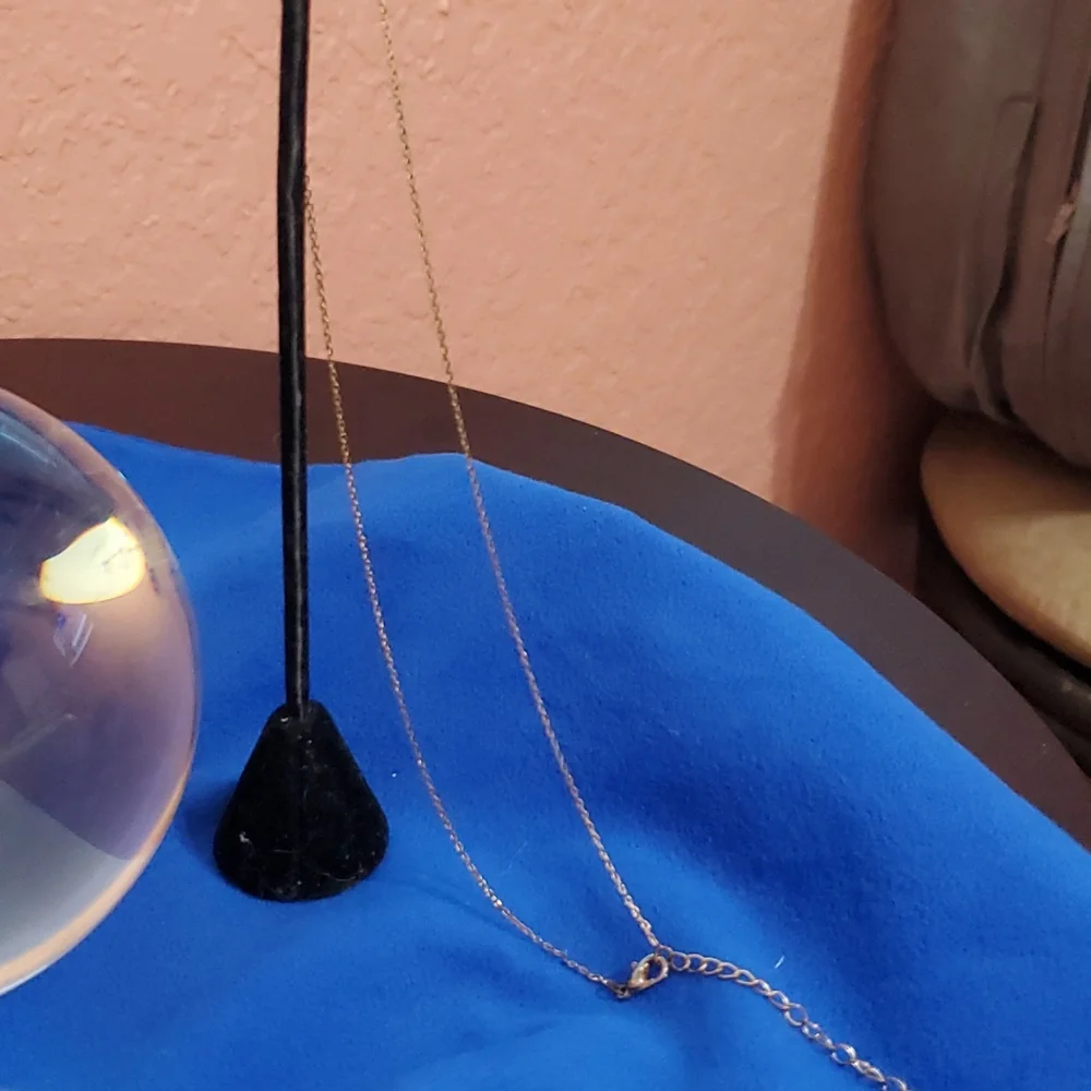 Neckless - Picture 3 of 3